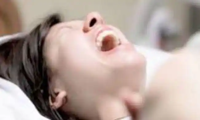 胆小勿入真实版女性上环全过程3d图太真实男人要了解