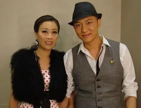 图吉克隽逸的爸爸是谁揭秘其吉克隽逸是单亲家庭