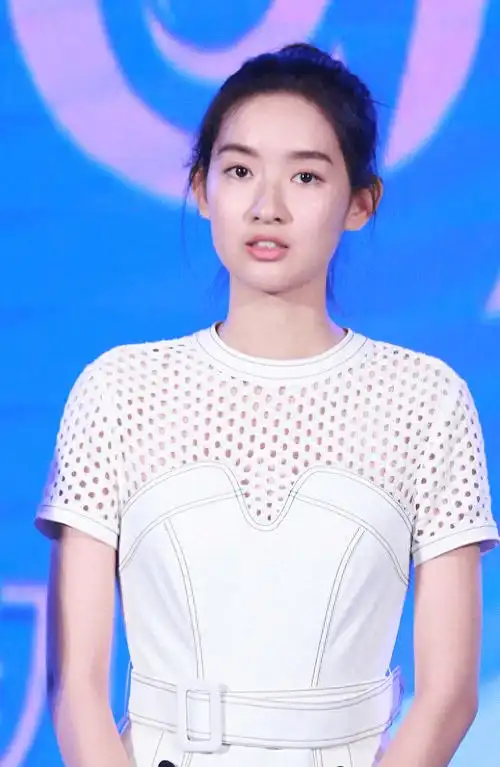 杨玏王玉雯恋情曝光,女方曾为追求徐正溪说黄晓明土林更新丑_吐槽