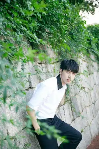 许魏洲毕业季校园写真学长好