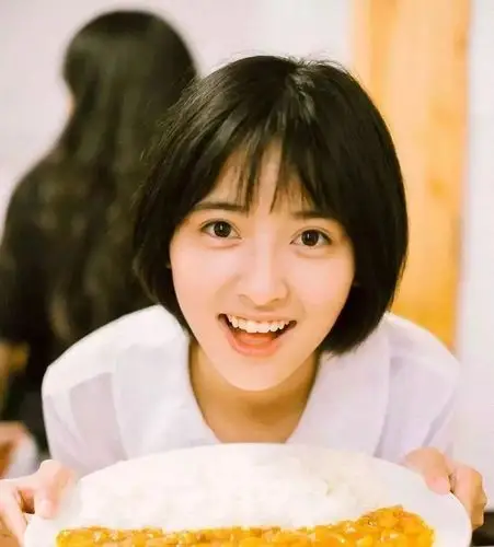 换个发型=整容,今年爆火的"初恋发"喜欢吗?_短发