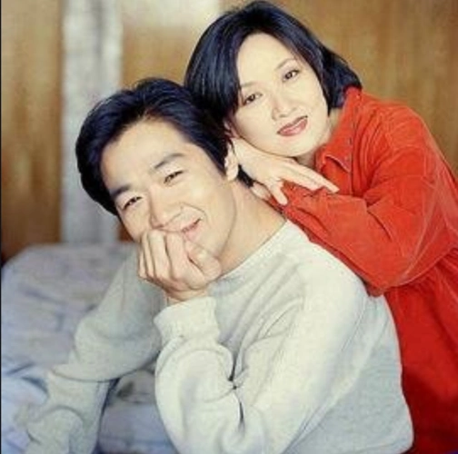 张默不走寻常路继母做了什么知情人曝光其内幕