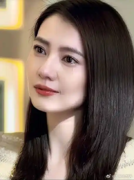 "明眸善睐,楚楚动人" 的具象化,桃子时期真的太美了!|高圆圆_新浪新闻