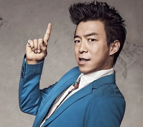 黄渤微博被喊话网友一个巴掌拍不响