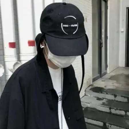 男生戴口罩戴帽子头像