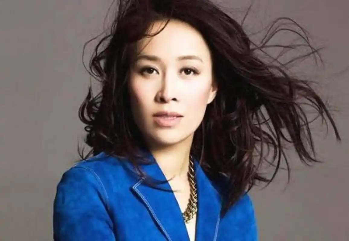 华晨宇问那英在歌坛怎么存活下来的# 向往的生活里何炅和那英聊盗了