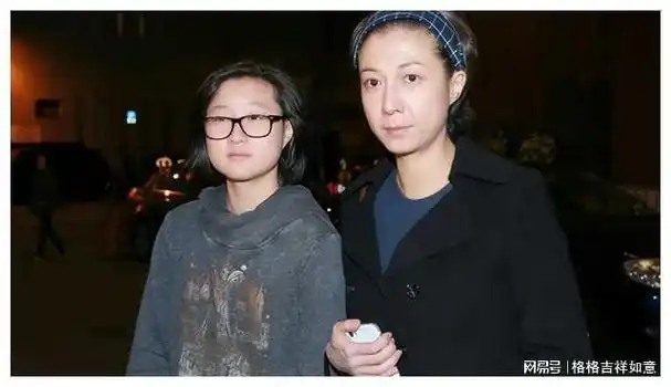 小龙女吴卓林已选择新道路,摆脱同性妻子的"控制"