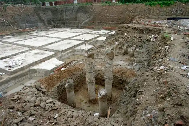 因为承台标高不同,正好可以通过观察这几颗的施工质量了解整个桩基础