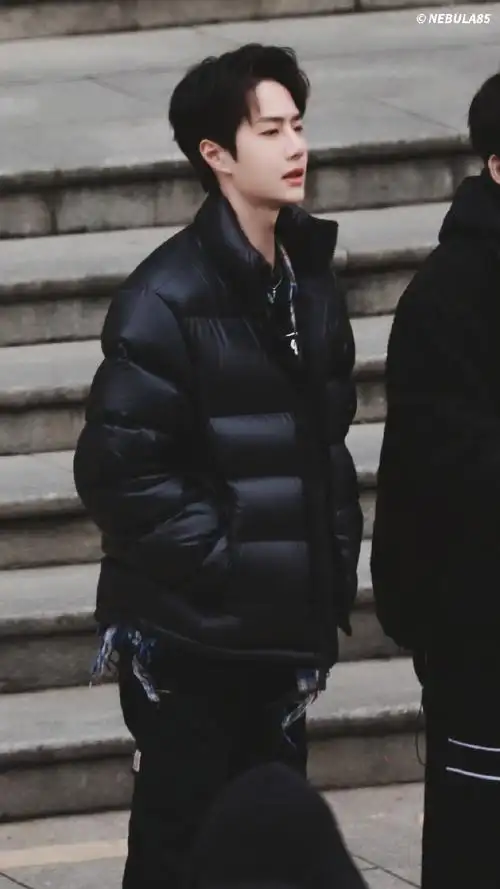 王一博#    210131期天天向上    @uniq-王一博