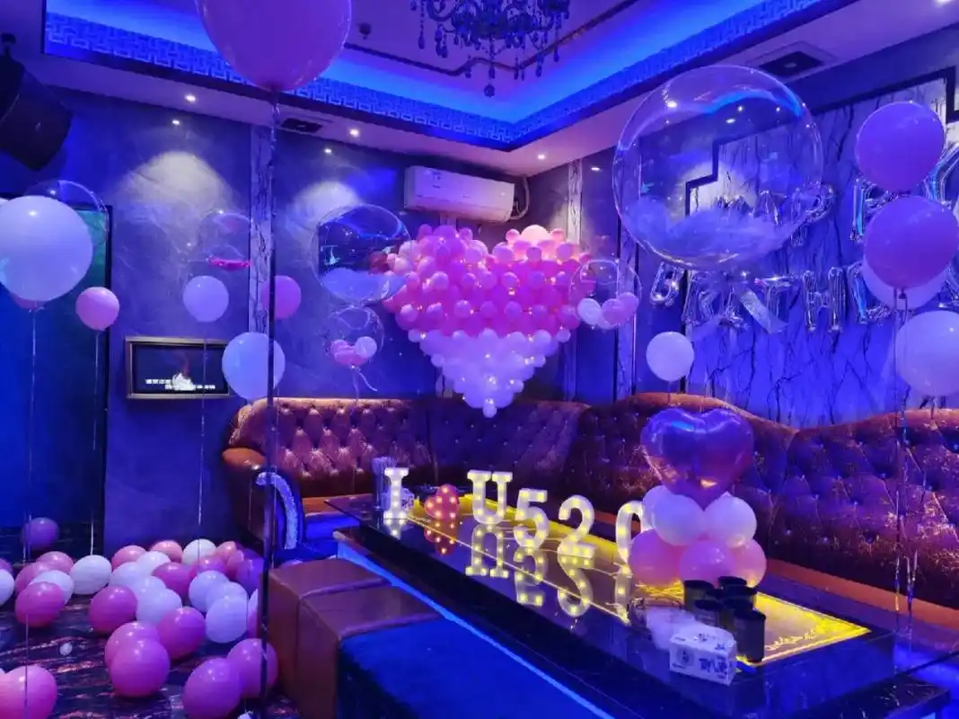 ktv生日场景布置93预订#过生日要有仪式感 #生日惊喜布置 - 抖音