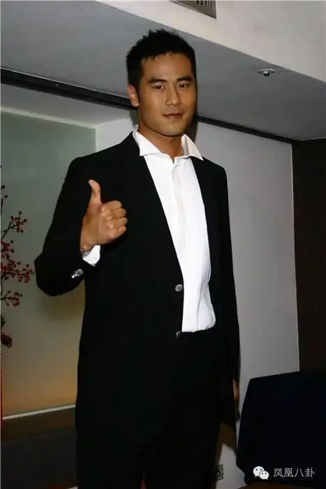 陈亦飞这妥妥是忠犬深情男友的代言人啊!