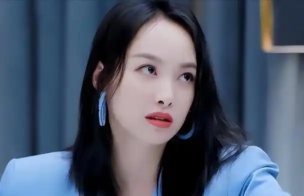 看到宋茜因认真排练内疚到落泪,才明白她凭啥能在韩国女团空降出道.