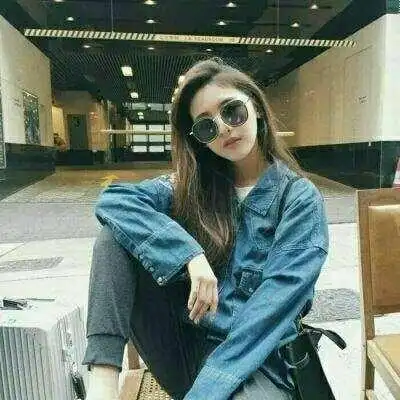 墨镜女头像霸气范酷女孩头像戴墨镜侧脸