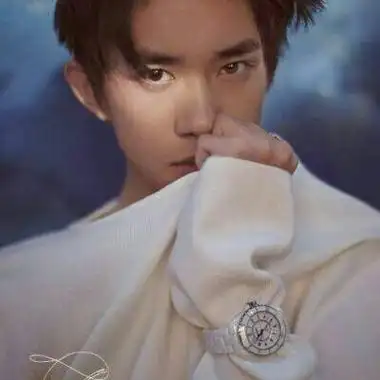 易烊千玺最酷最帅图片头像易烊千玺微博最撩人的图片