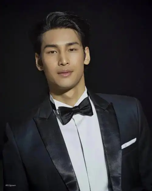 他好性感好有男人味啊谁懂