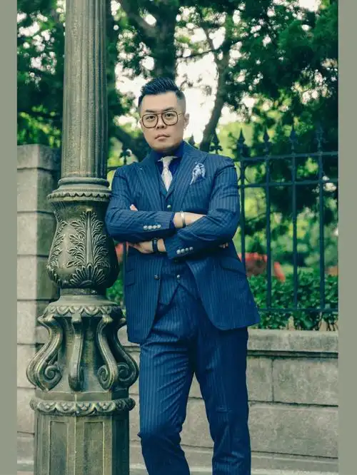 西装暴徒的绅士穿搭迷人又危险的浪漫气息