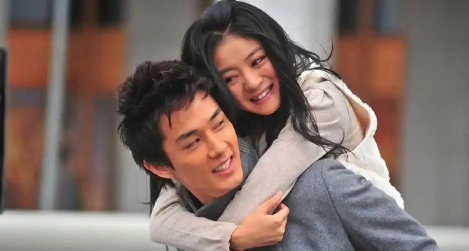 戚薇零点为李承铉庆生,大喊"老公宝宝"超甜,难怪赢过安以轩_因为_夫妻