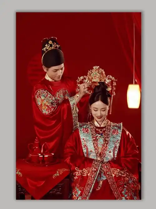 经典中国红96父母夸不停的中式古装婚纱照