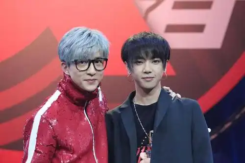 薛之谦为选手提供"通关秘籍":赚够钱再出道