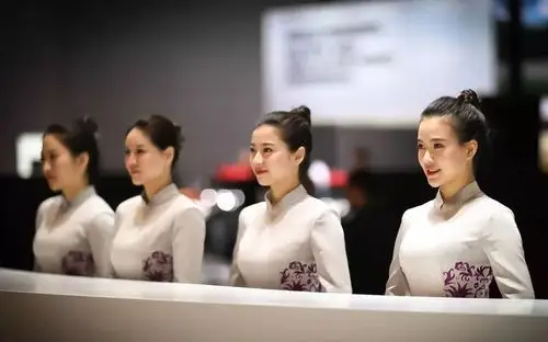 礼韵学苑| 公司前台接待的基本礼仪.