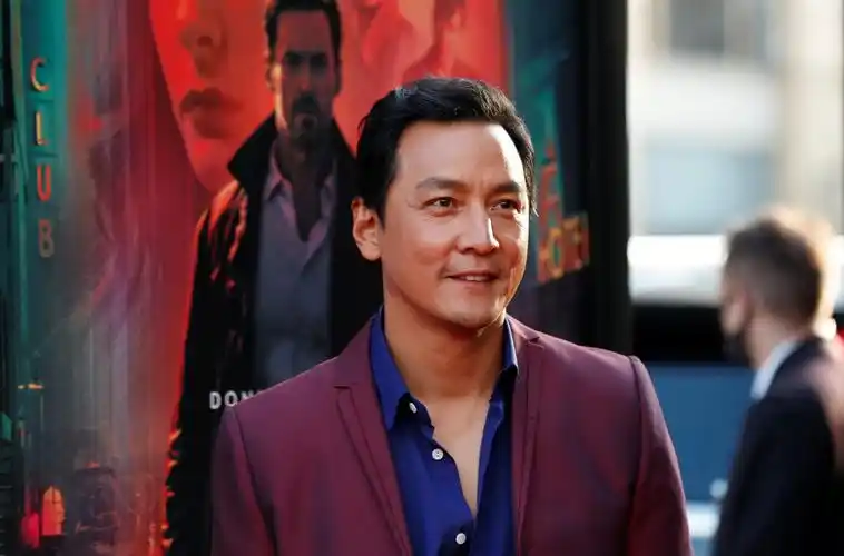 46岁吴彦祖近照曝光 满面油光略发福