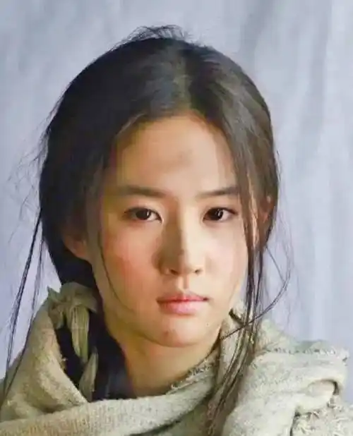 女明星演乞丐,杨颖不走心,杨超越太丑,看到刘亦菲披个麻袋也美_图片