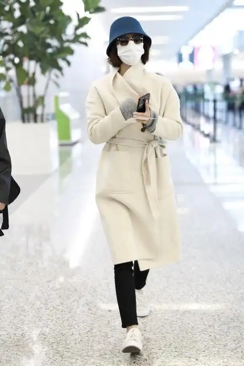 女明星们最新秋冬街拍,看看谁最会搭配衣服