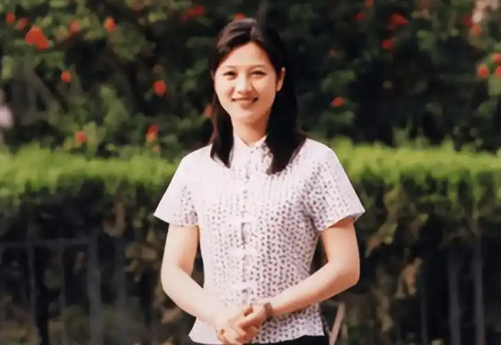 主持人王欢:42岁患癌病逝,丈夫悲痛不已,葬礼上涂经纬哭成泪人_节目