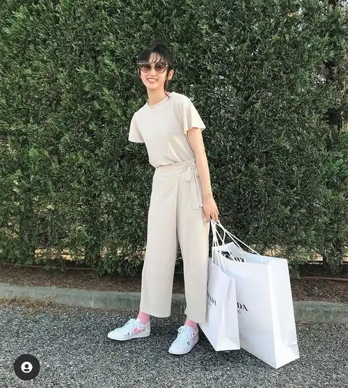 时尚与身高无关!日本153小个子既当模特又当穿搭博主,太励志_腾讯新闻