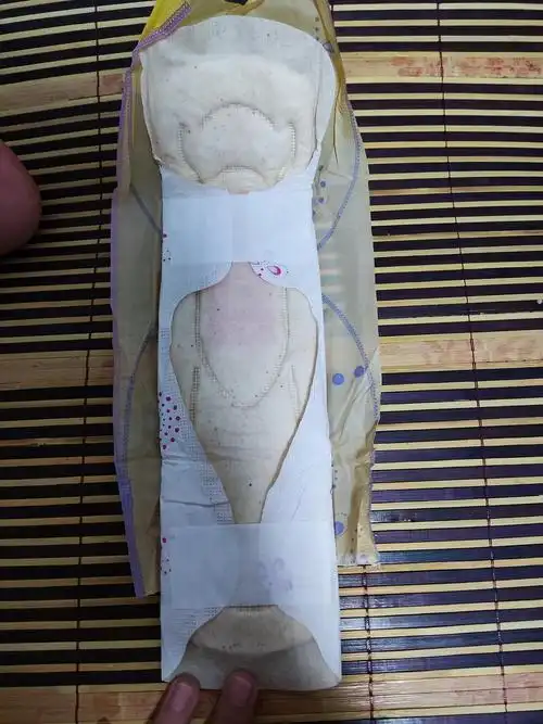 请问有没有人用过原色卫生巾啊?这是什么鬼啊?(高能)