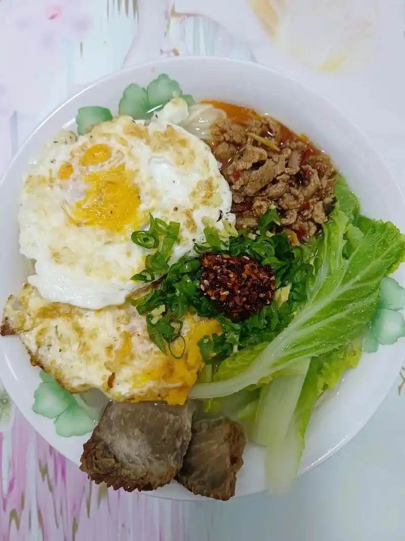 简简单单一碗鸡蛋面,祝:我家辛苦养家的老公生日快乐!愿你日益 - 抖音