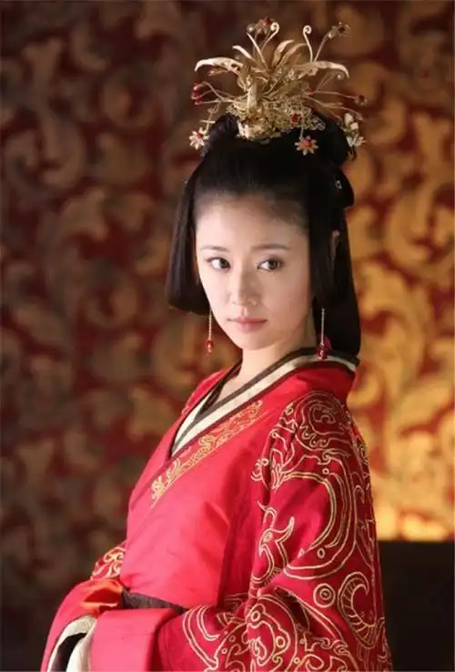 林心如在《美人心计》中饰演窦漪房