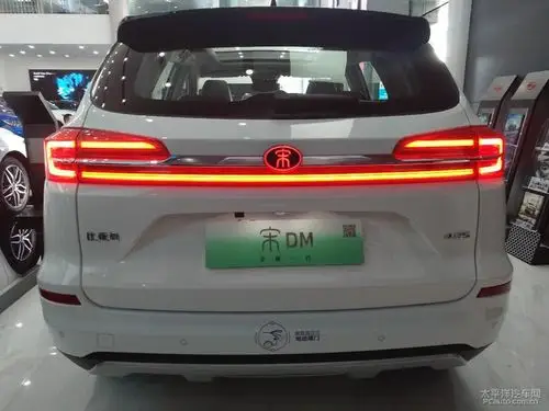 四儿子店看车归来全新一代宋霸气