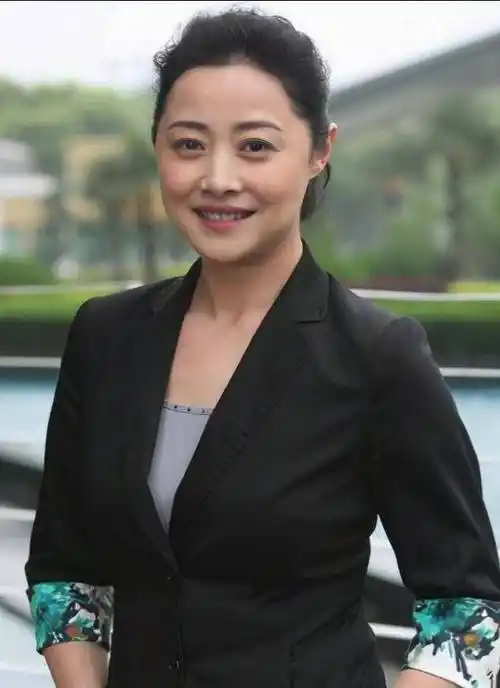 刘蓓:三婚再嫁张健,亲儿子是她的开心果,大明星继子却让她苦恼