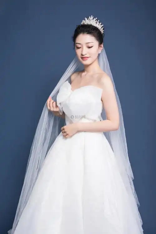 甜美女生婚纱照-背景素材图片-图怪兽