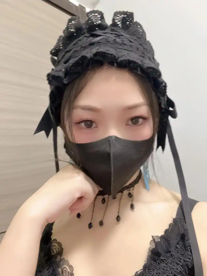 戴口罩的女孩 #蒙面女侠 #灵魂cos 渣不渣无所谓咯,反 - 抖音