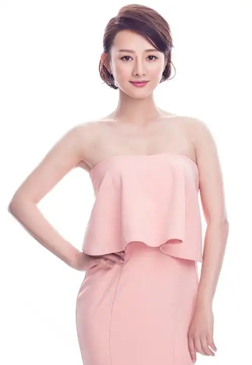 王靖云经纪人(公司) _王靖云代言费用价格_王靖云平面肖像报价_梦之星