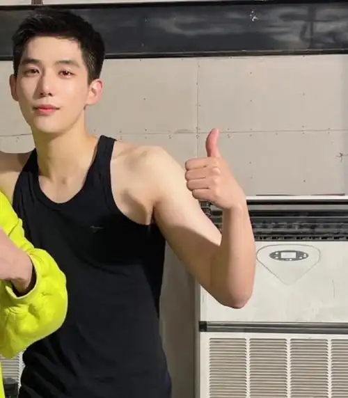 背心王子王安宇