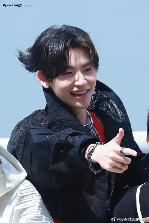 小鬼生日惊喜##小鬼首次综艺庆生