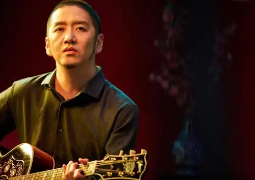 我和我的祖国电影插曲《回到那一天》 郝云唱出岁月变迁