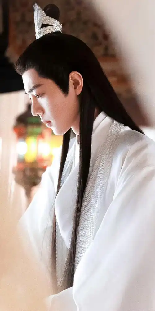 集帅气,侠气,正义潇洒于一身,而且古装装扮真的好好看@x玖少年团肖战