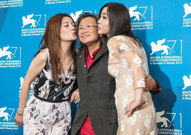 赵薇这个雷终于爆了身后资本大佬插翅难逃贵圈儿早该治治了