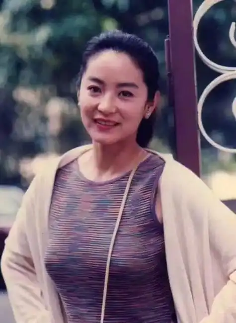 事实证明,已经69岁的林青霞,如今也走上了演艺圈的另一条道路