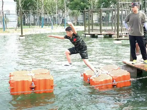 直升机!宇航服!六安7天6夜夏令营等你来挑战!