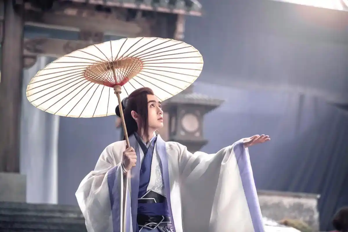 师尊第一次下凡应该很好骗吧.#朱一龙 #古装美男 #小说男主 - 抖音