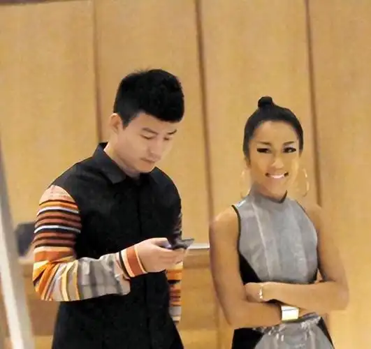 刘石坚:相恋6年甘愿捧红吉克隽逸,成名后惨遭拒婚,如今怎样了|吴莫愁