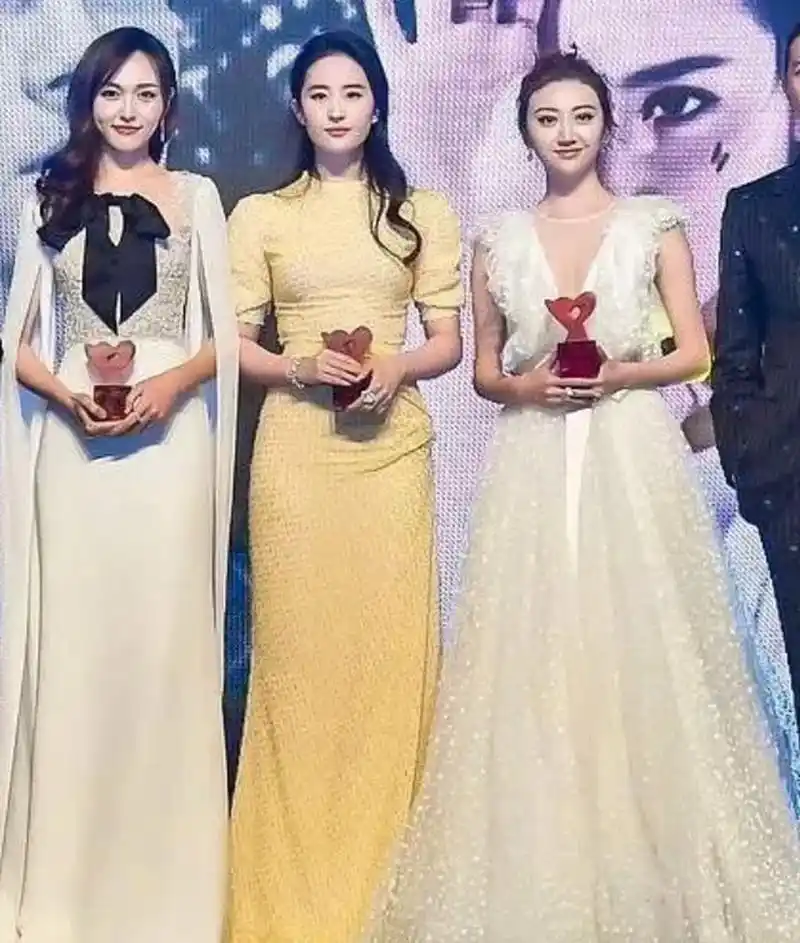 唐嫣,刘亦菲,景甜三位大美女同框,你觉得谁最漂亮?