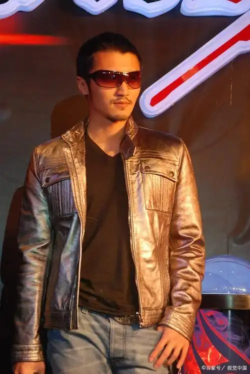 谢霆锋的皮衣"秀",酷到"没朋友"
