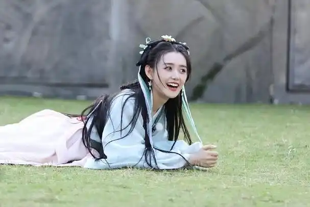 张一山,关晓彤,蒋依依:演技好国民度高,但资源真的虐