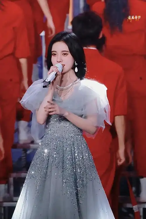 鞠婧祎超话#鞠婧祎北京台春晚#【2021牛年大吉北京春晚鞠婧祎hd9p】